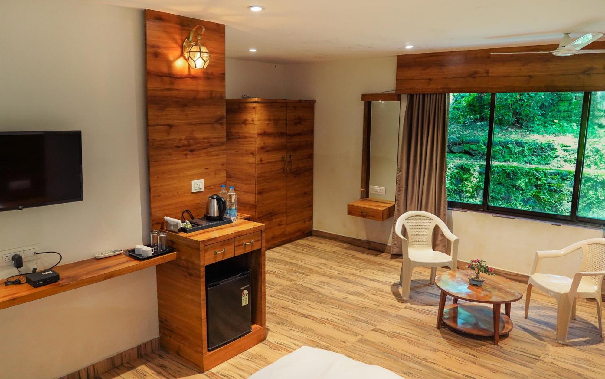 Whispering Peepul Resort Badlapur Bagian luar foto