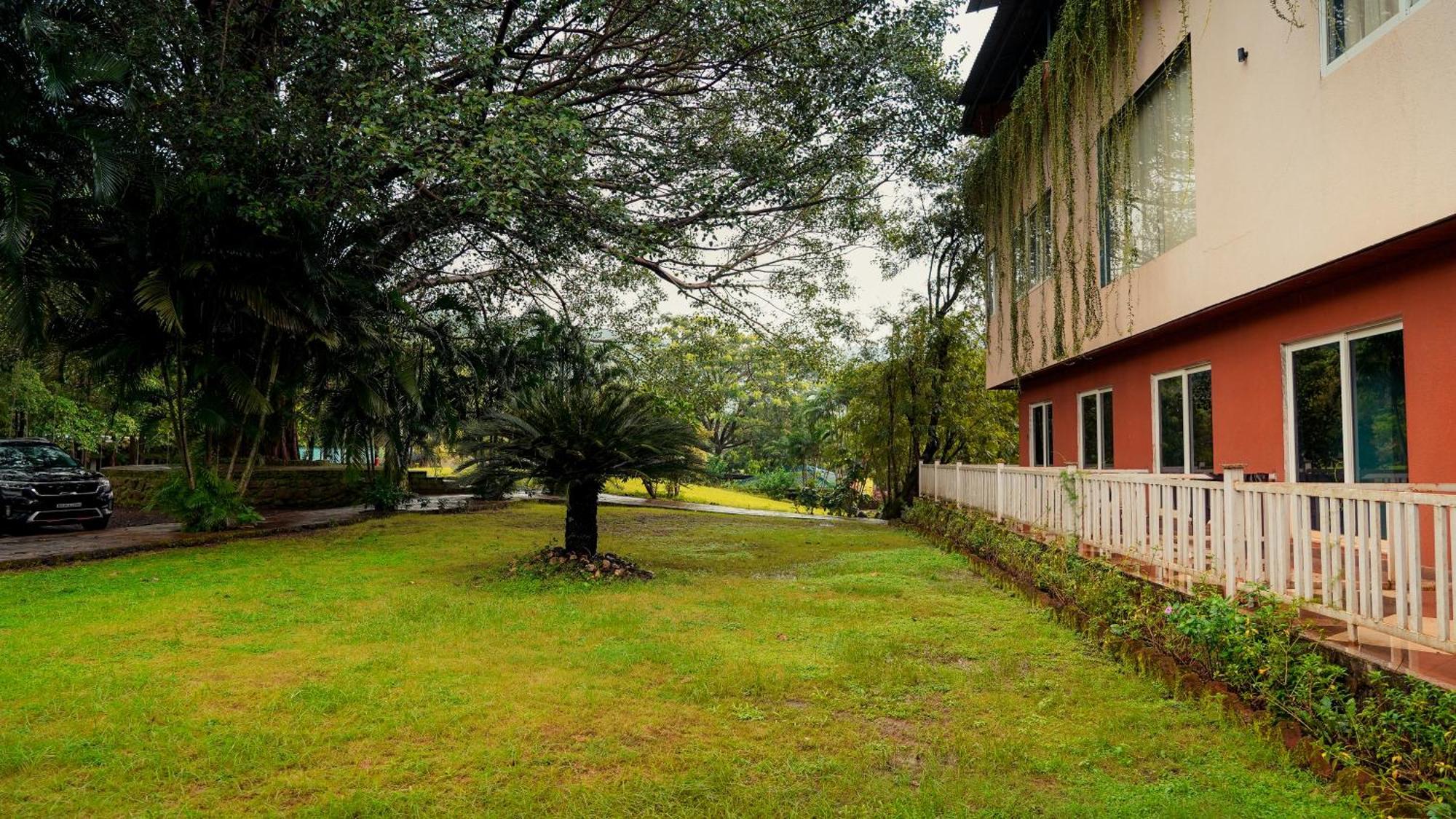 Whispering Peepul Resort Badlapur Bagian luar foto