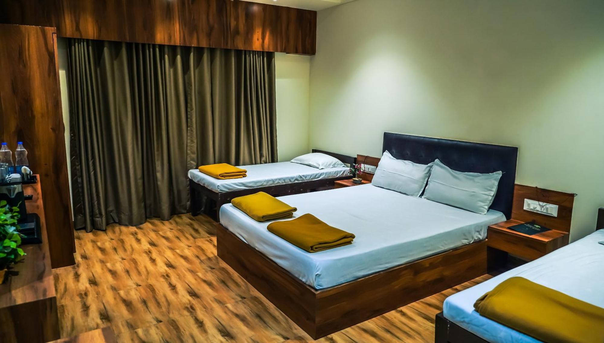 Whispering Peepul Resort Badlapur Bagian luar foto