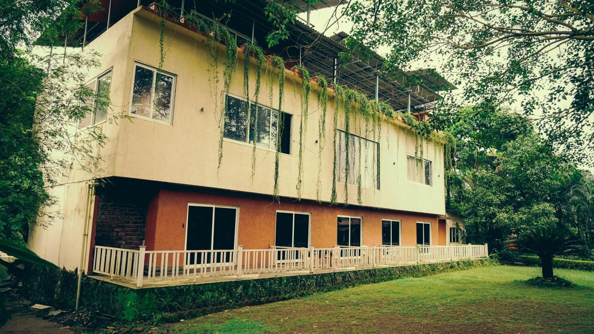 Whispering Peepul Resort Badlapur Bagian luar foto