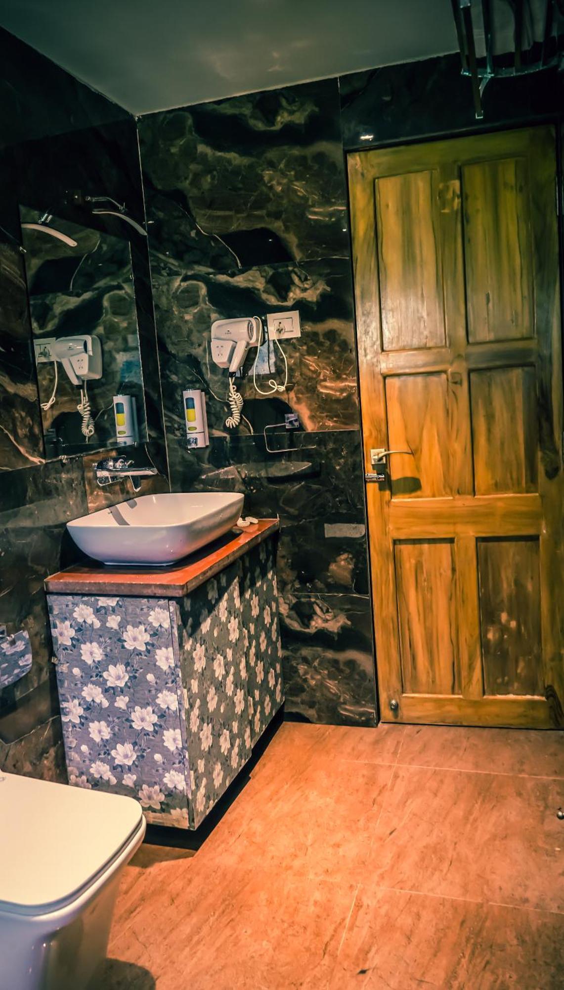 Whispering Peepul Resort Badlapur Bagian luar foto